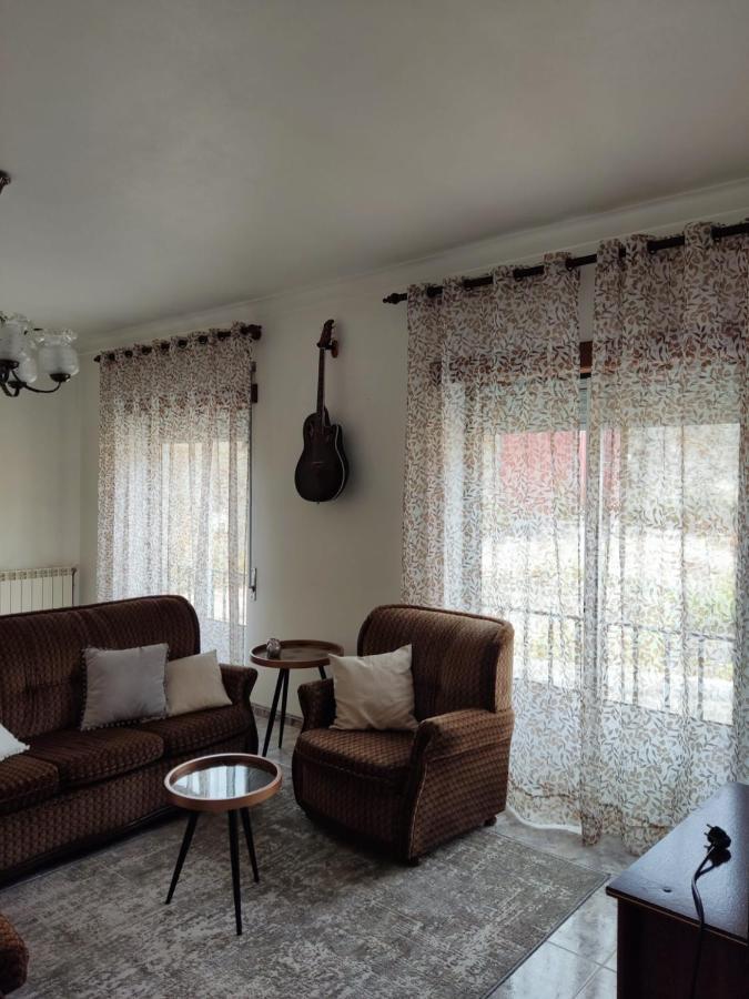 Casa Sossegada Na Batalha Villa Bagian luar foto